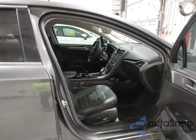 3FA6P0LU7FR199826: 44459743