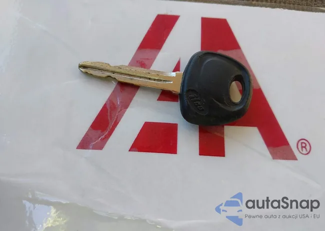 KNDMB233766073837: 44459926