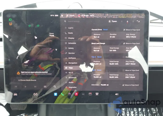 5YJ3E1EA6NF106807: 44459934