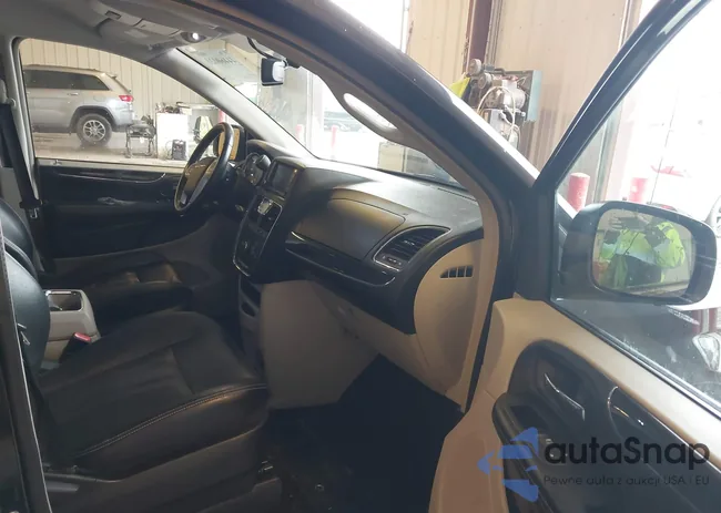 2C4RC1BG8ER198208: 44460020