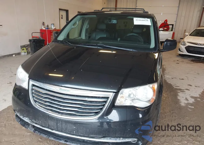 2C4RC1BG8ER198208: 44460020