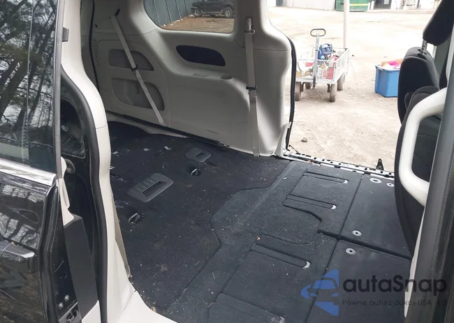 2C4RC1CGXRR135518: 44460165