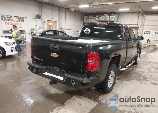 1GCSKSE33AZ157018: 44460274