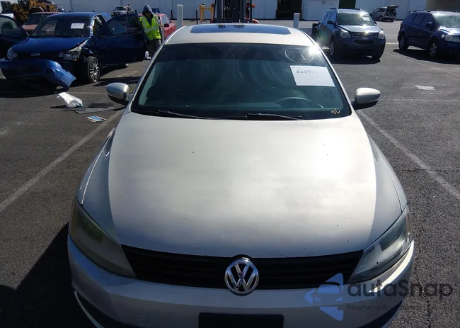 3VWLL7AJXCM316850: 44459333