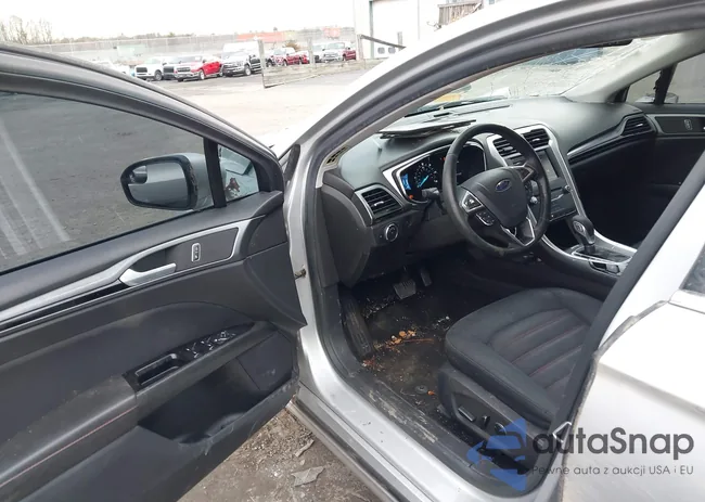 3FA6P0LU1DR181481: 44459361