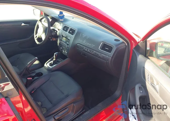 3VWDP7AJ8CM376859: 44459513