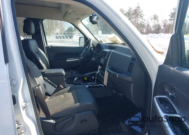 1C4PJMAK5CW131378: 44459710