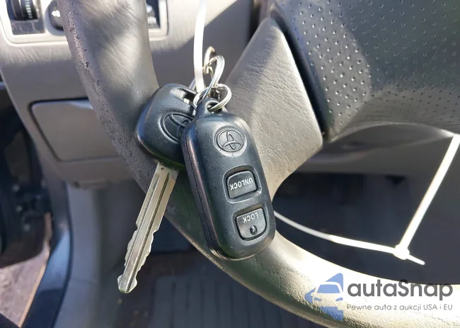 2T1BR32E58C899996: 44460805