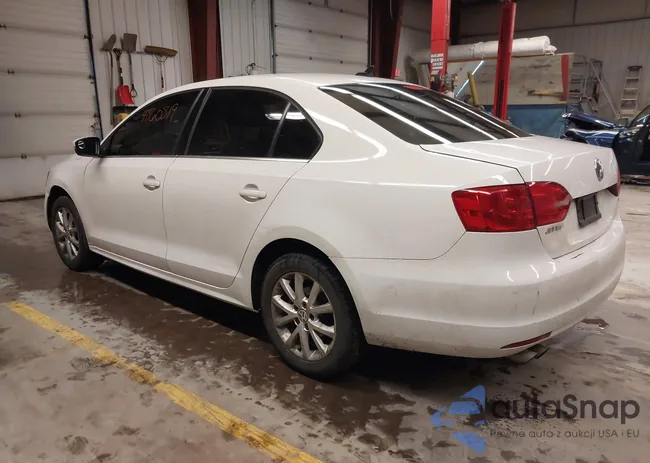 3VWD17AJ4EM372778: 44460819