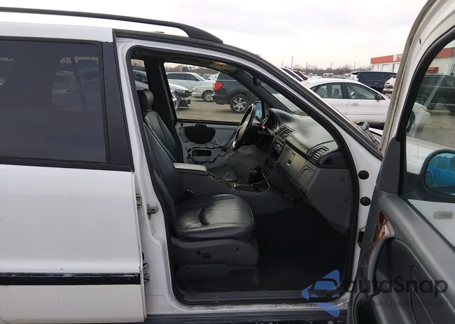 4JGAB54E8WA024417: 44460839