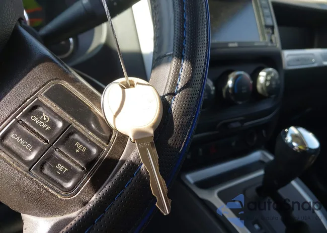 1C4NJCEA5ED680452: 44461203