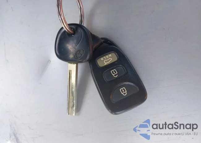 KMHTC6AD6CU066117: 44460436