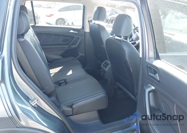 3VV3B7AX2NM074151: 44460594