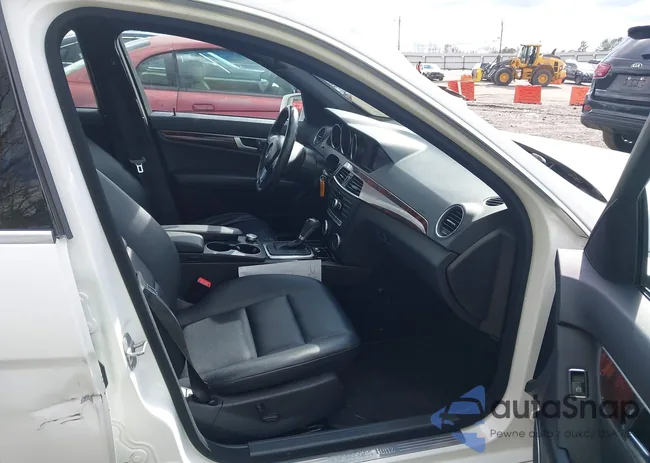 WDDGF4HB0EG232452: 44461810