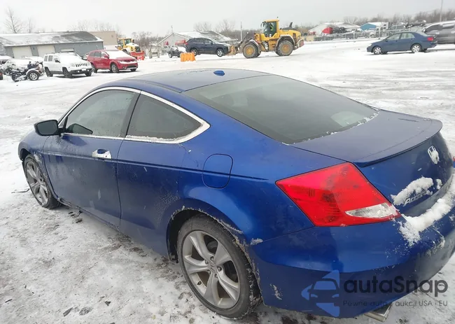 1HGCS2B87BA000517: 44461566