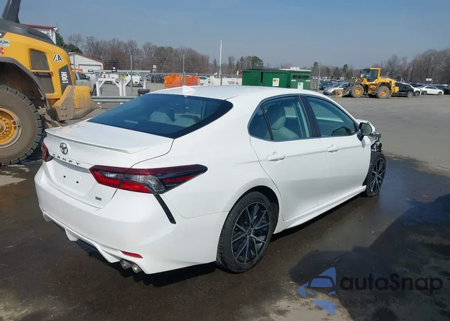 4T1G11AK8PU831360: 44462853