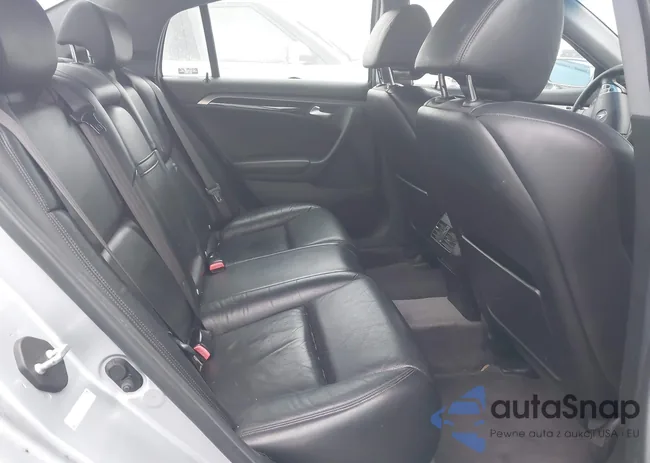 19UUA66205A051186: 44463017