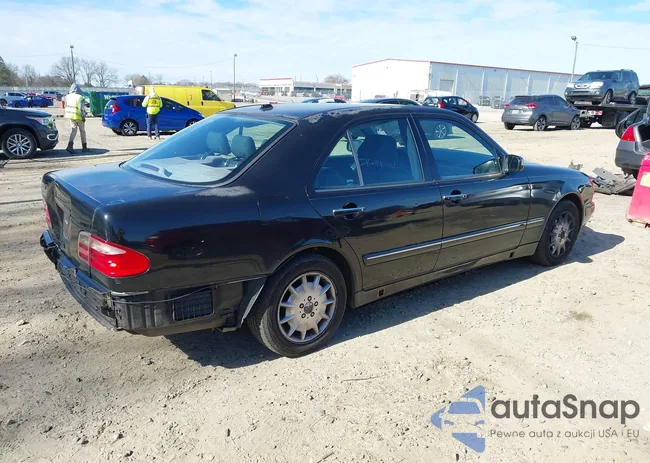 WDBJF65J2YB108349: 44463117