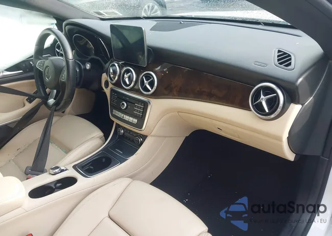 WDDSJ4GB0JN645827: 44463255