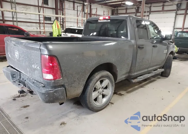 1C6RR7FG3JS320615: 44463256