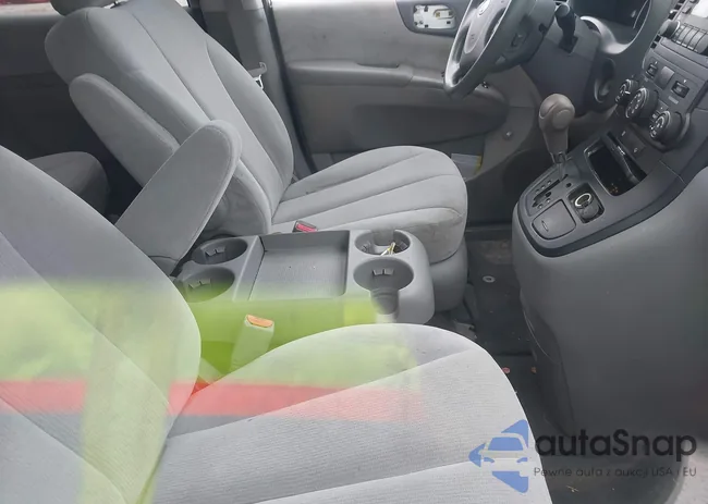 KNDMB233286237935: 44463313