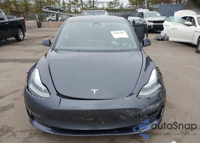 5YJ3E1EB4MF973971: 44462469