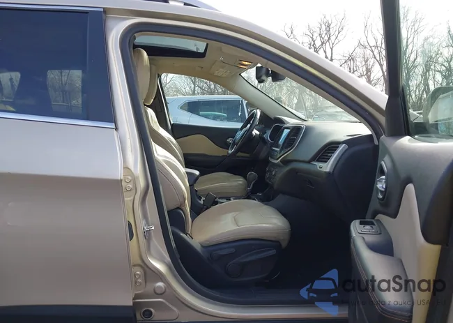 1C4PJMDS8FW768958: 44463857