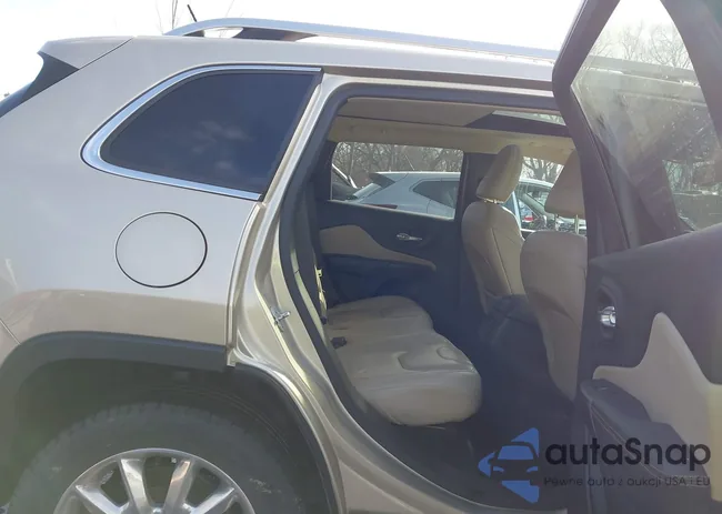 1C4PJMDS8FW768958: 44463857