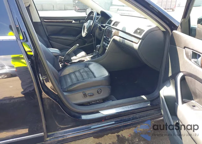 1VWCM7A30EC027396: 44463899