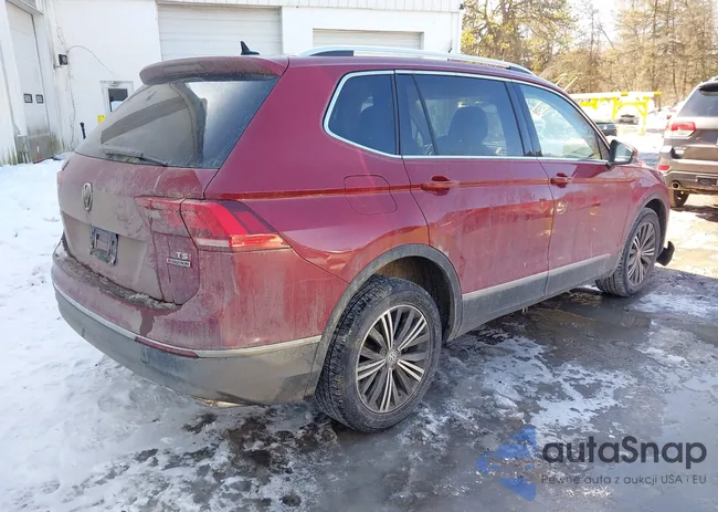 3VV2B7AXXJM221953: 44463973