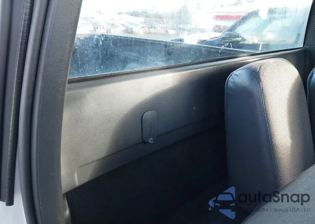 1GCHK24181E291153: 44464052