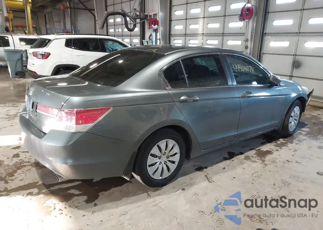 1HGCP2F39CA019801: 44464074