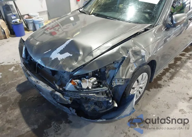 1HGCP2F39CA019801: 44464074