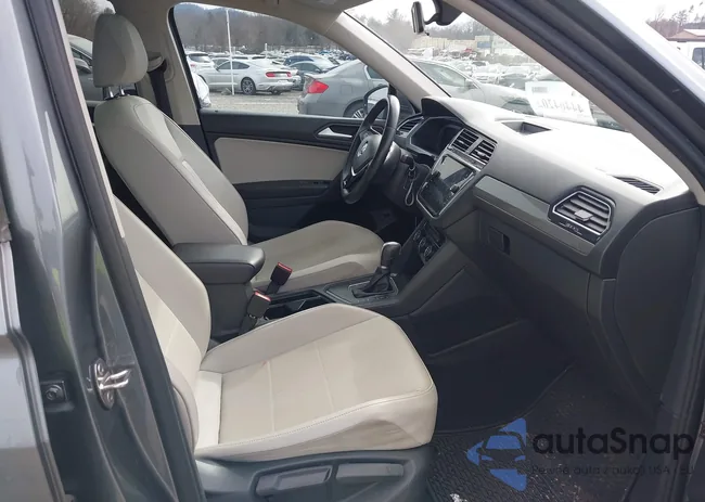 3VV3B7AX5KM107946: 44464202