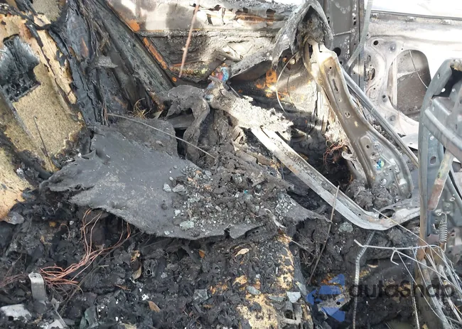 WBA3B5G51FNS12923: 44464218