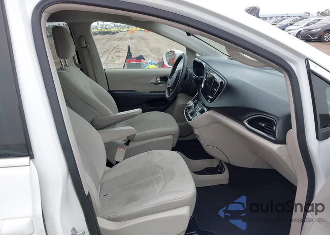 2C4RC1H79JR332953: 44464310