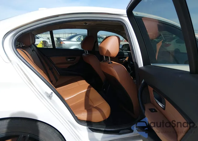 WBA3A5G57FNS90237: 44463345