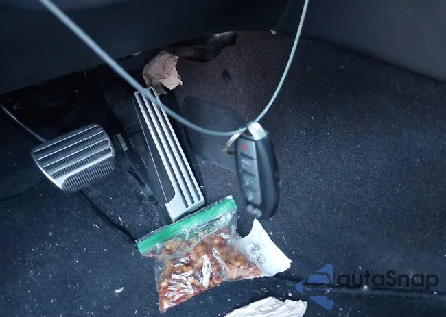 JN1BV7AP0EM671511: 44463364