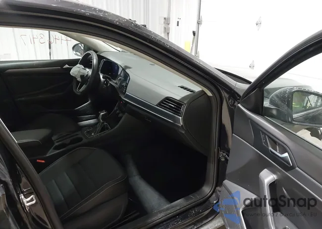 3VW7M7BU4NM021799: 44463417