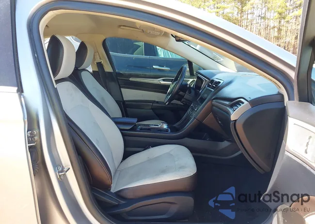 3FA6P0HD3LR245463: 44463424