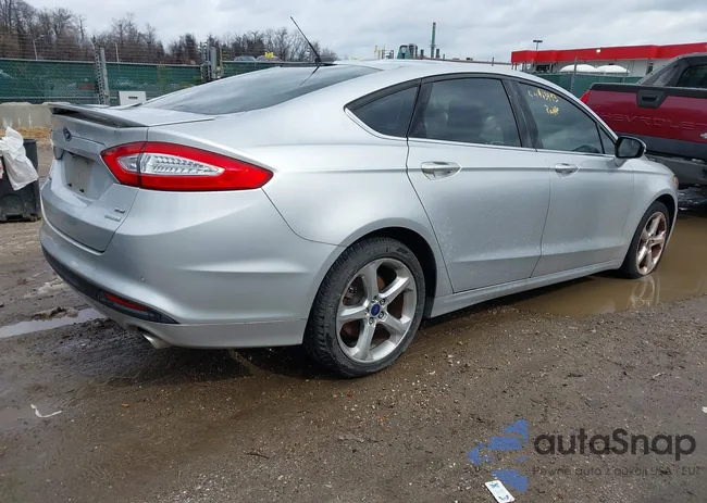 3FA6P0HDXGR338504: 44463443