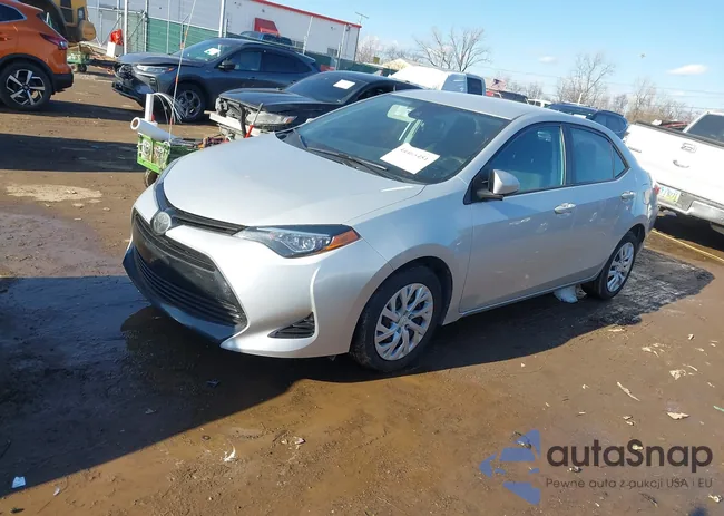 2T1BURHE8JC985995: 44463451