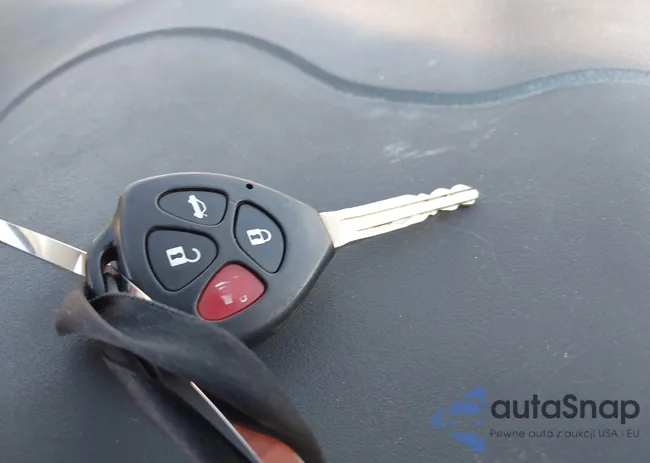 2T1BU4EE7BC605926: 44463661