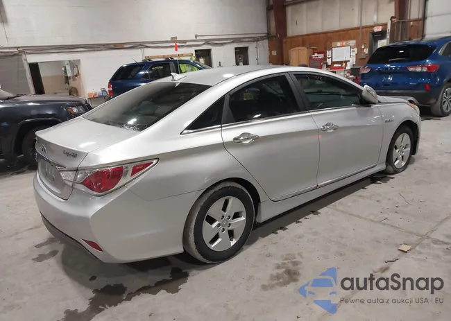 KMHEC4A42BA004873: 44463708