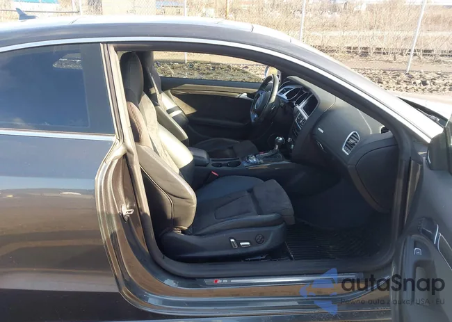 WAUC4AFR1GA038965: 44463724