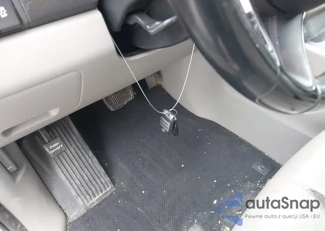 KNDMB5C1XH6329357: 44465276