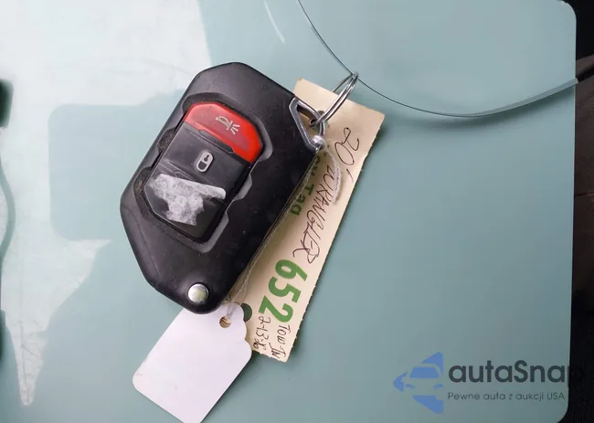 1C4HJXDN9LW330770: 44464617