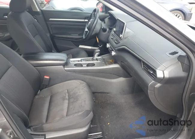 1N4BL4DW0KC135976: 44466293