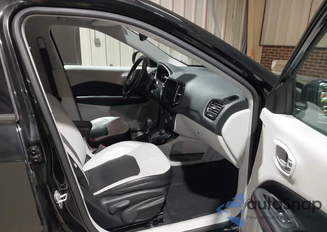 3C4NJDCB3JT200740: 44465480