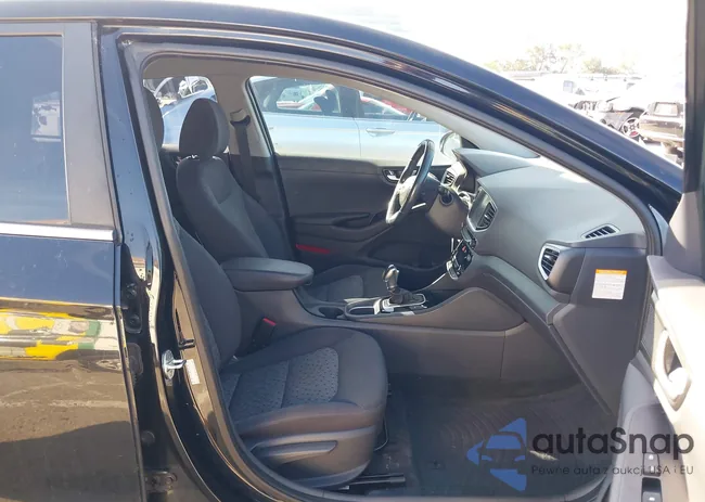 KMHC75LC5HU031577: 44465684